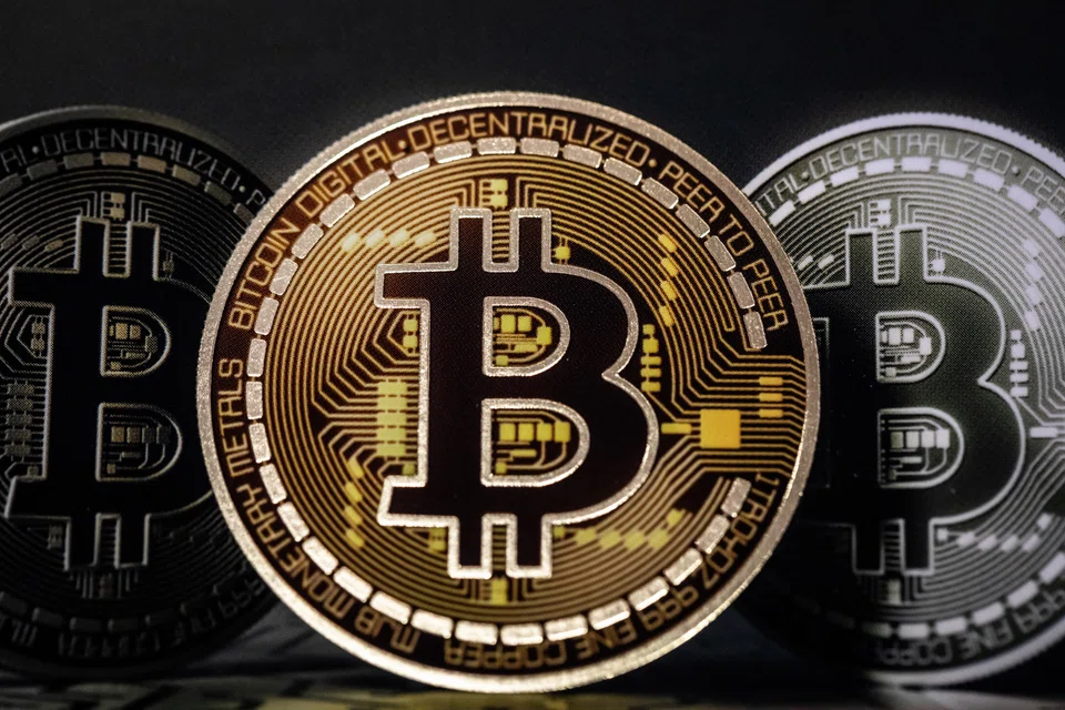 Global regulators said on Tuesday they will complete work by year end on how much capital banks should hold to cover cryptoassets on their books.