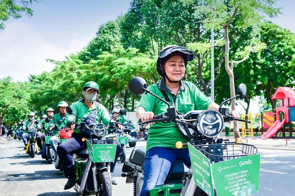 Earlier this year, Grab’s delivery service GrabExpress and South Korea-based food delivery service Baemin announced a pilot programme with Vietnam e-scooter maker Selex Motors.