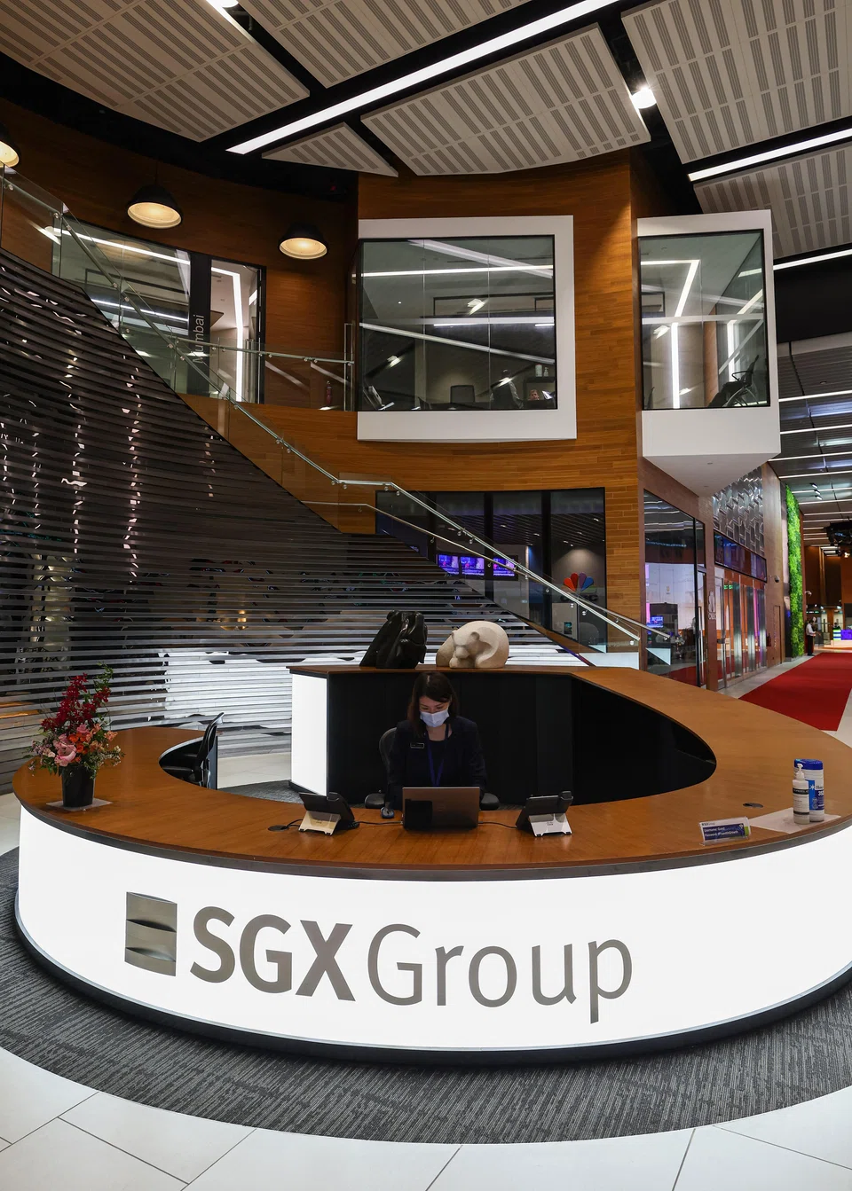 The Straits Times Index lost 0.4 per cent after 1.6 billion securities worth S$1.3 billion changed hands.