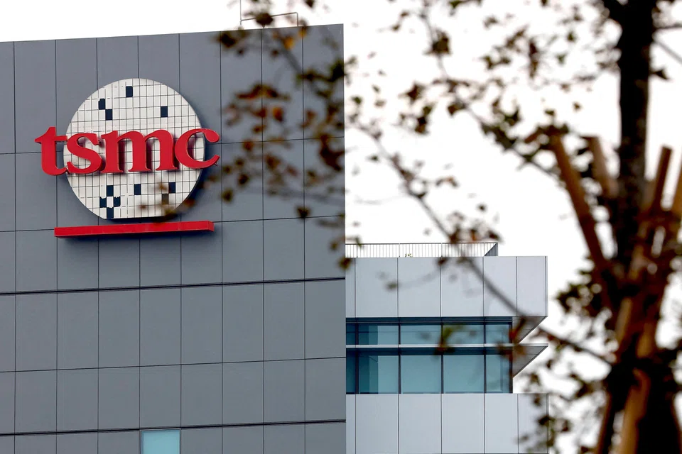 TSMC’s overseas expansion would lead to higher costs and lower efficiency, which will dent the company’s ROE, says Uni-President Asset Management’s (UPAMC) Derek Lin. 