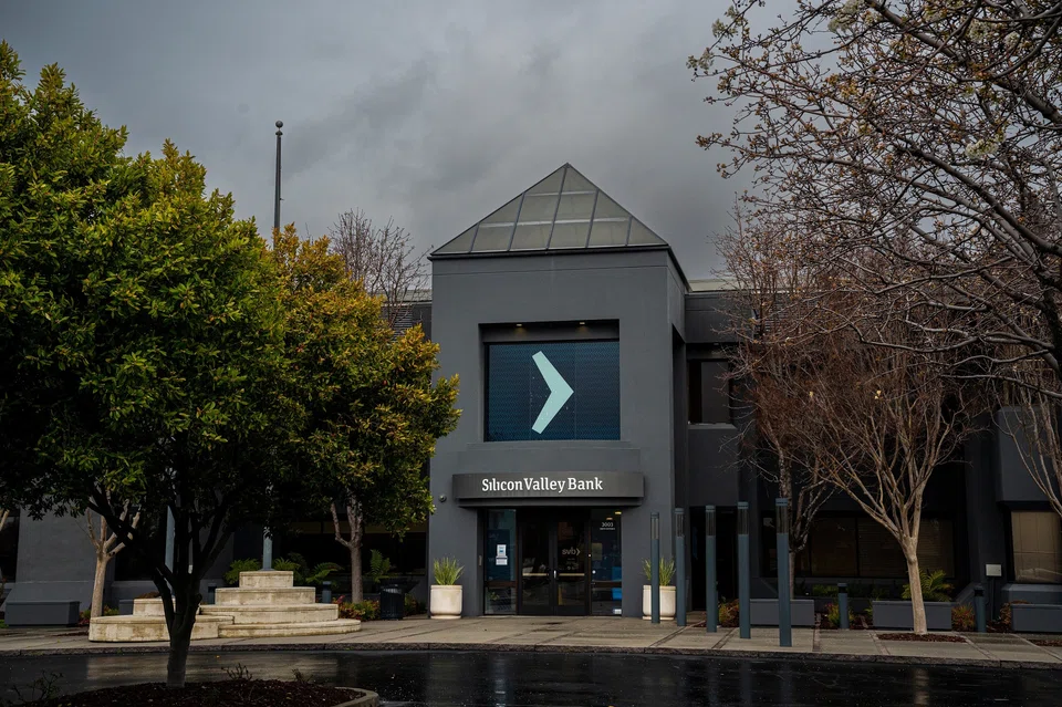 The disclosure sheds light on how much competition exists for assets of collapsed banks. 