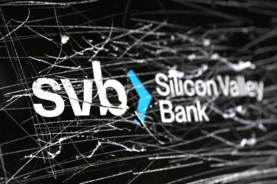 In a rare Sunday session, Goldman Sachs Group, Citigroup and Stifel Financial were among dealers making markets in the bonds of SVB Financial Group.