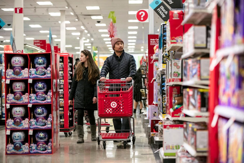 The rise in retail sales adds to strong job growth in April, suggesting that the economy is experiencing a spring revival after activity slowed in February and March.