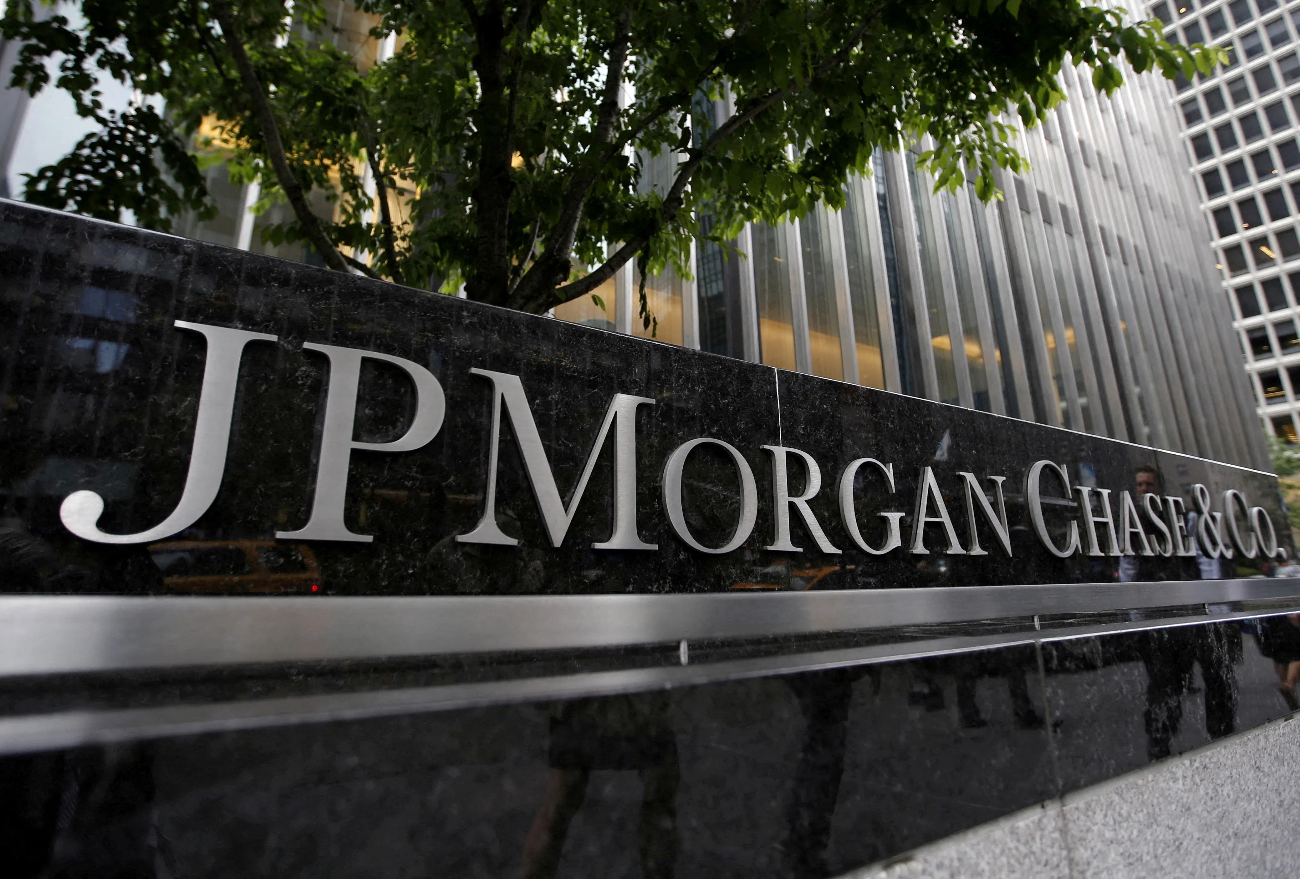 JPMorgan rallies 6% on interest outlook, despite cost questions - The  Business Times