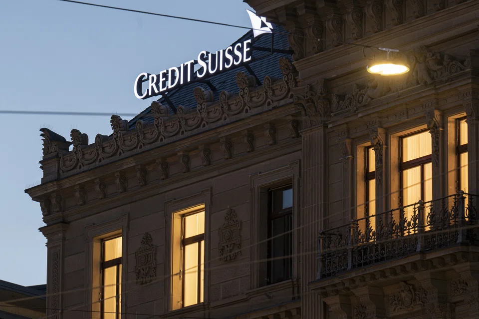 While Credit Suisse’s American depositary receipts pared losses after the announcement by Swiss authorities, they were still down 14 per cent at the close of regular trading in New York. 