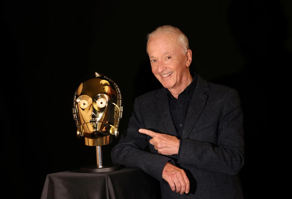 Leading the sale is the light-up head actor Anthony Daniels wears to play C-3PO in 'Star Wars: A New Hope', with an estimate of £500,000 million – £1 million.