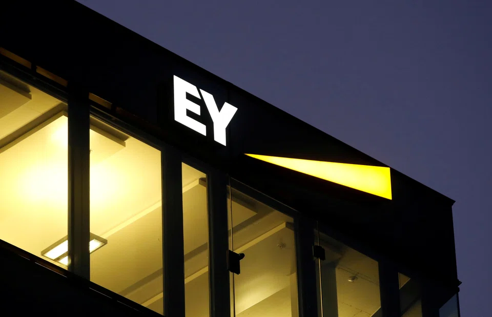 EY’s global management said in a note that the company’s US executive committee “decided not to move forward” with its plan, dubbed “Project Everest”. 