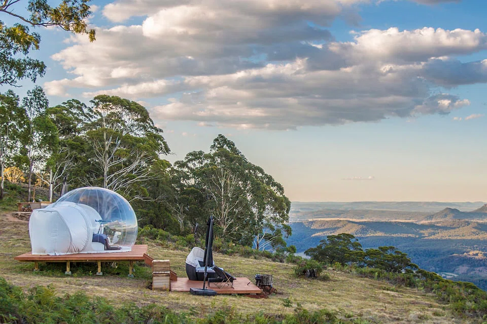 Claiming to be among the 20 largest shareholders of Sembmarine, Philip Loh has started what appears to be a website to campaign against the “highly disadvantageous” deal.