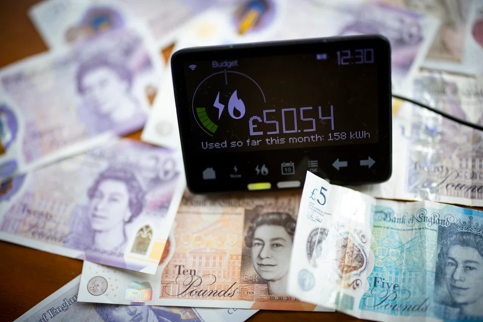 STERLING briefly touched its highest level in three weeks on Thursday (May 26), with the UK government’s latest measures to help alleviate a cost of living crisis seen supporting the economy in the short term.