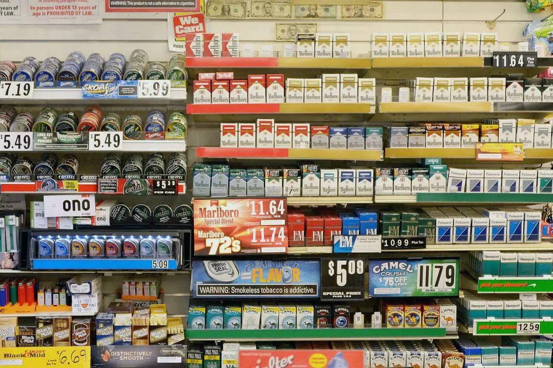 US raises tobacco and e-cigarette purchase age from 18 to 21