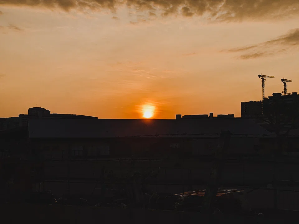 Sunrise during a long run on Christmas Day 2021.