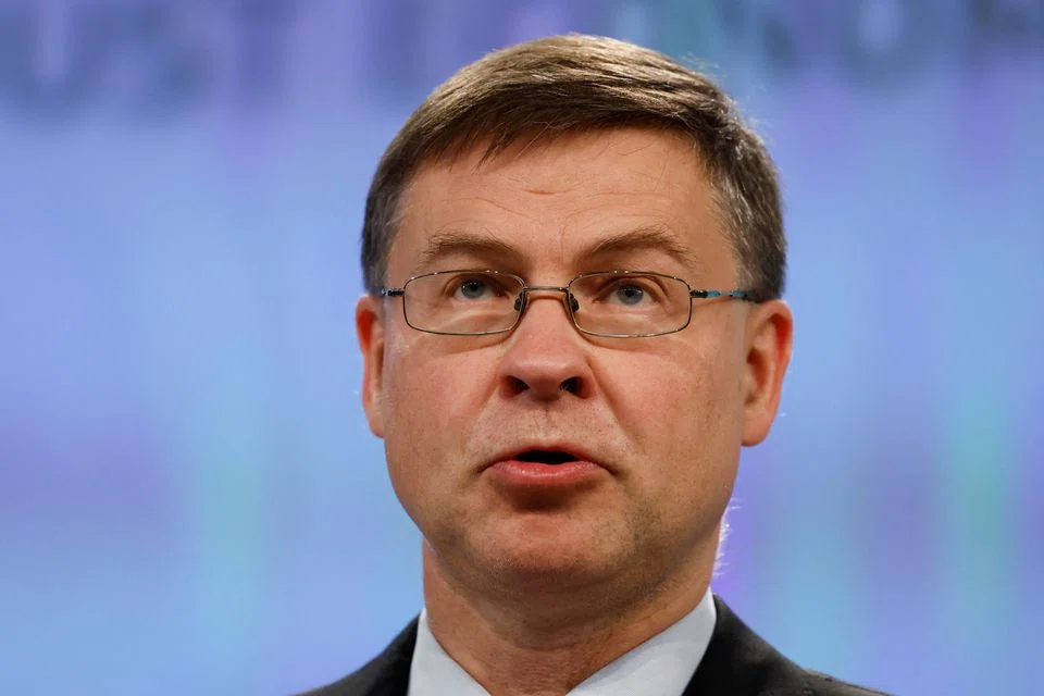 Valdis Dombrovskis, trade commissioner of EU, says: “The EU should continue engaging with China with pragmatism and without naivety. Our trading relationship needs more balance and reciprocity.” 