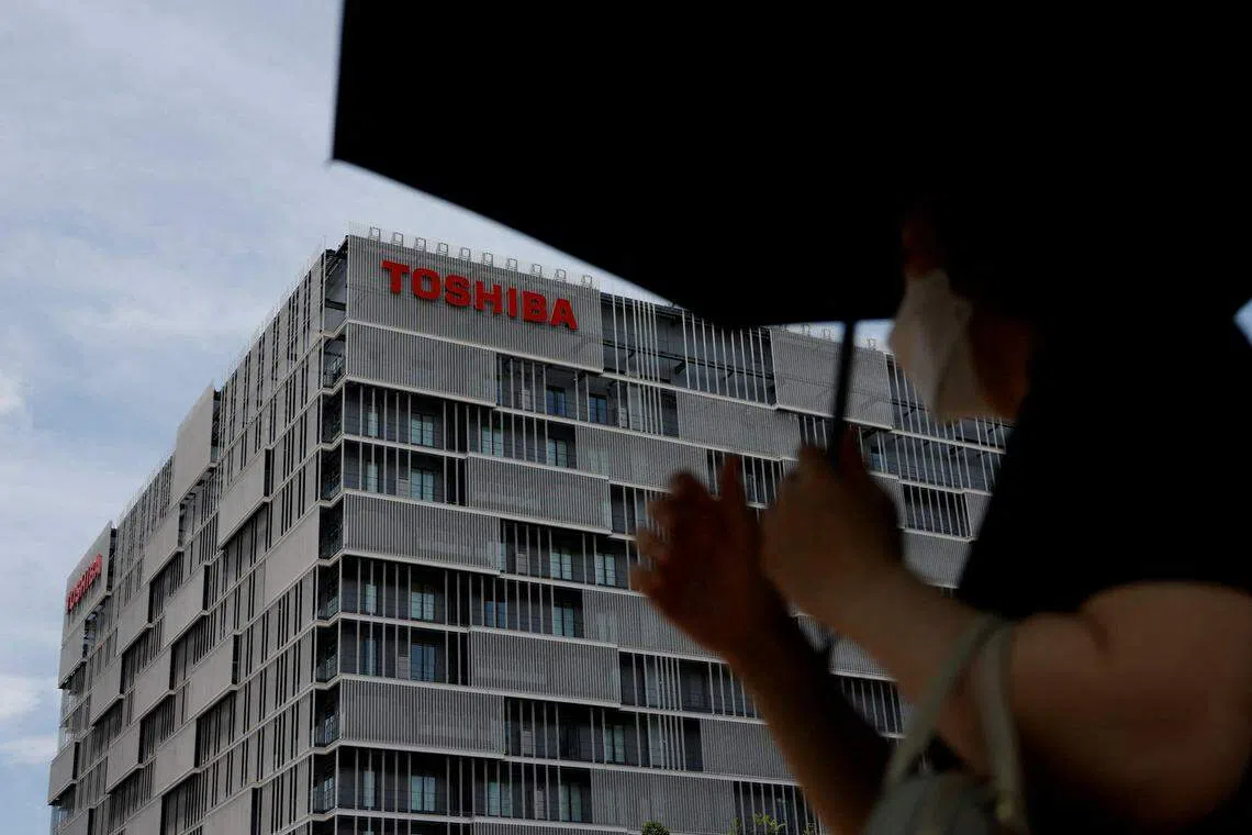 The Toshiba board initially says the 4,620 yen per share offer price is too low to recommend shareholders tender their shares, but later concludes the price is “fair” with no prospects of a higher offer or competing bid and unfavourable economic conditions.