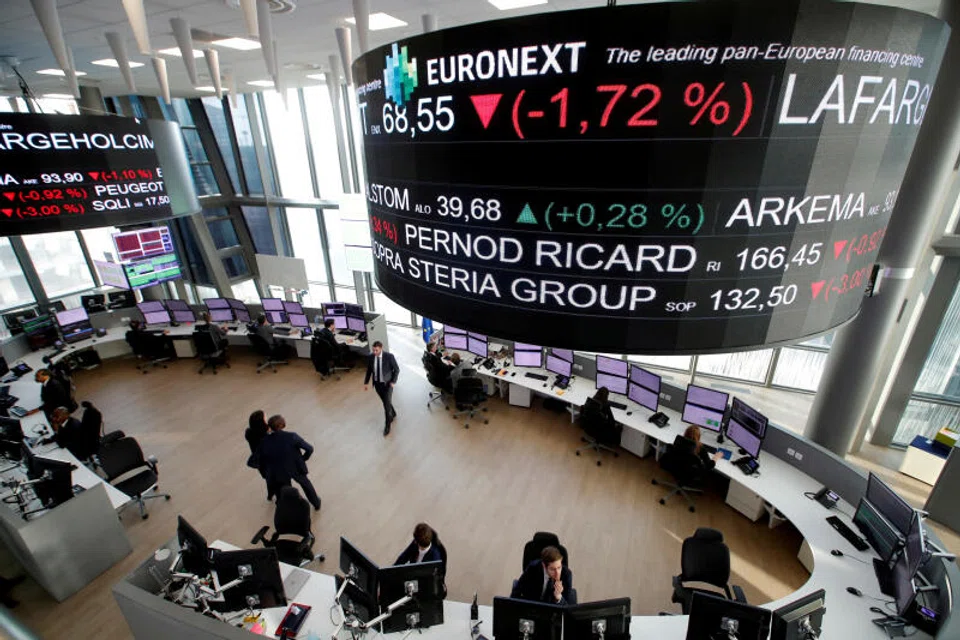 European shares rose on Wednesday, lifted by resource-linked stocks and banks.
