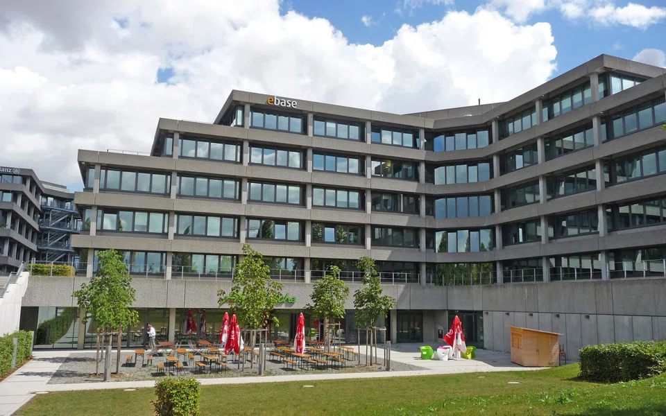 IReit Global is launching a preferential offering of new units to partially fund the acquisition of a portfolio of 17 retail properties.