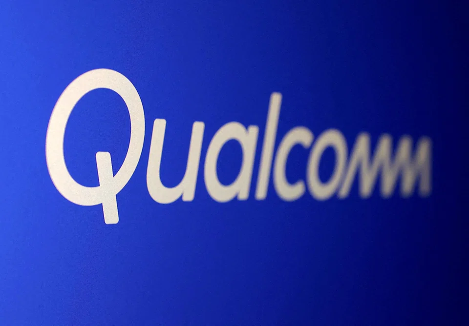 “Manchester United has agreed to an expanded strategic collaboration with Qualcomm Technologies, that will see the Snapdragon brand displayed on the front of the club’s famous shirt,” United says.