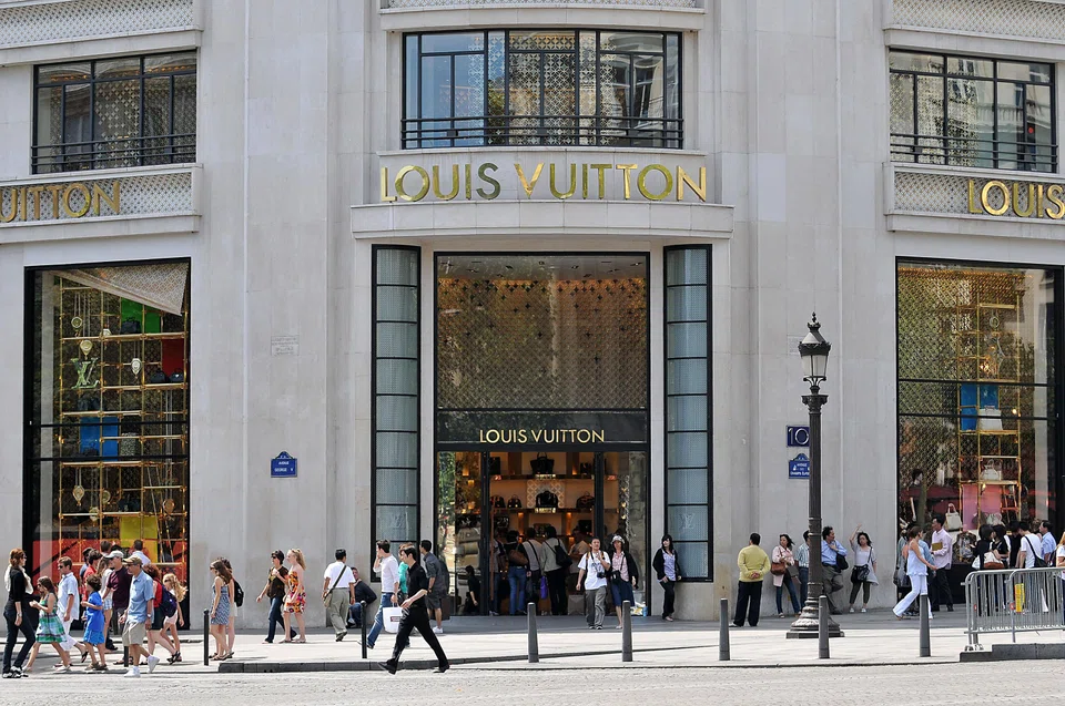 An analyst pointed to rising concern over the outlook for luxury consumption across the US, Europe and China, a view echoed by Peter Garnry, head of equity strategy at Saxo Bank.