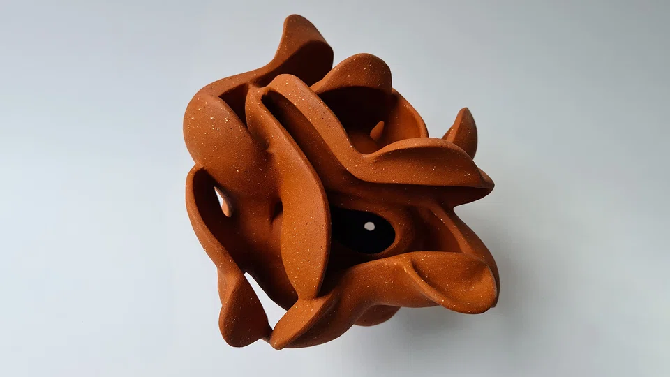 Convenes In Curves by Teo Huey Ling.