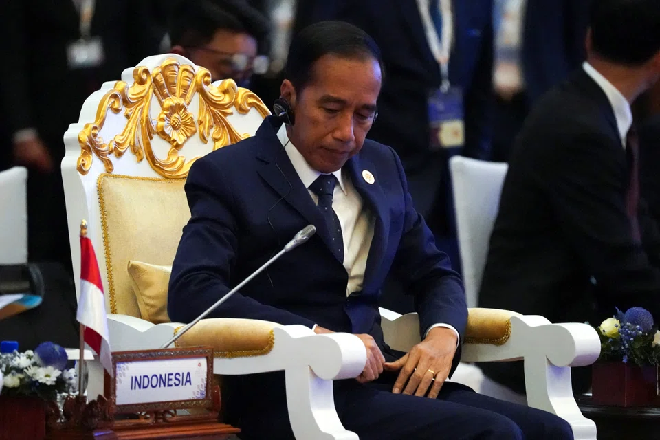 Indonesian President Joko Widodo wants Asean to create a dialogue involving armed ethnic groups, the junta and supporters of deposed civilian leader Aung San Suu Kyi. 