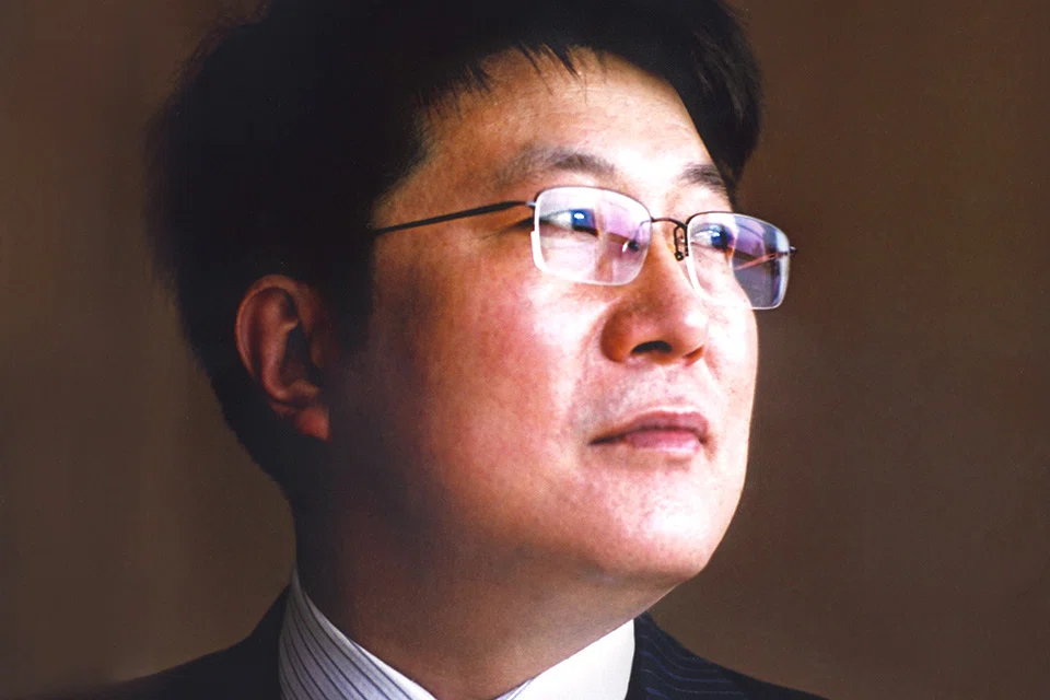 Zhao Weiguo is alleged to have handed profitable businesses to his relatives and friends to operate and purchased goods from units managed by his associates at prices higher than the market rate, the Central Commission for Discipline Inspection said.