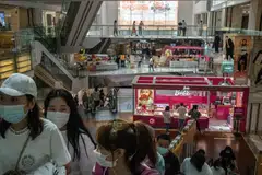 Many economists expect a reopening in China only after March next year, when the political reshuffle is finally completed.