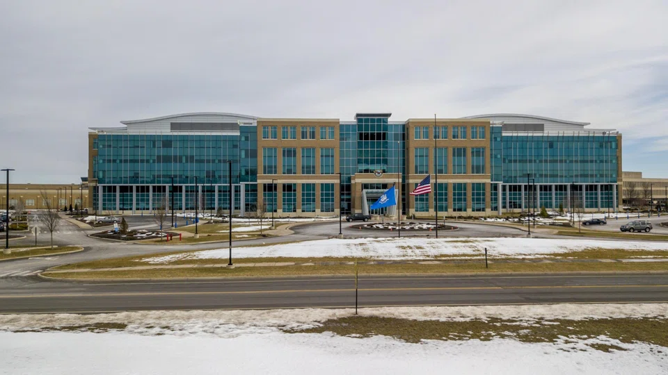 Pratt & Whitney officials describe the issue as one of quality control, stressing that there is no immediate risk to flight safety. They blamed a “rare condition in powder metal used to manufacture certain engine parts”.