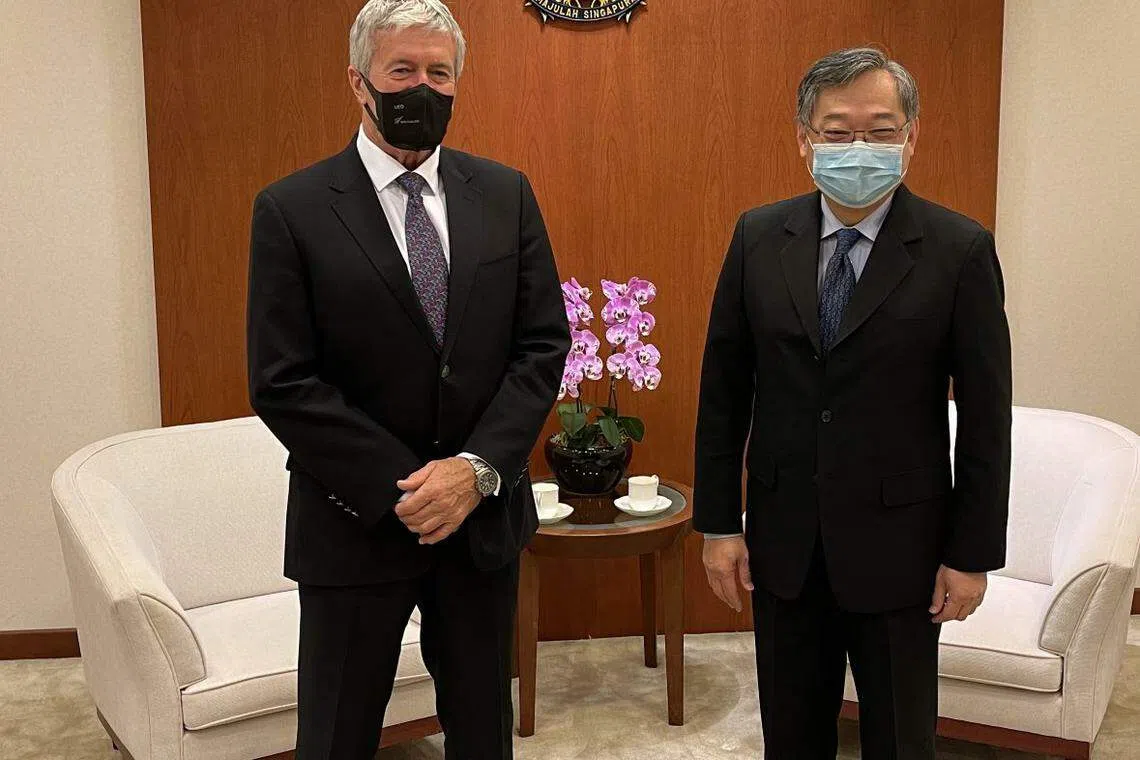New Zealand Trade and Export Growth Minister Damien O'Connor met with Singapore's Trade and Industry Minister Gan Kim Yong on April 19, 2022.