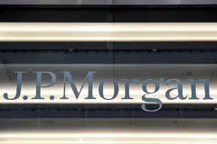 The deal will give JPMorgan a broader and more efficient payments platform that will offer clients processing credit and debit card transactions around the world more methods of payments.