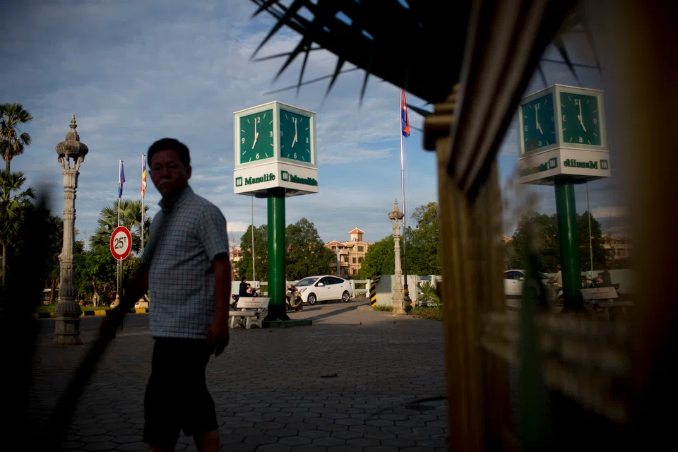 Manulife Financial took a hit from a new round of Covid-19 lockdowns in Asia that weighed on its business in the first quarter. 