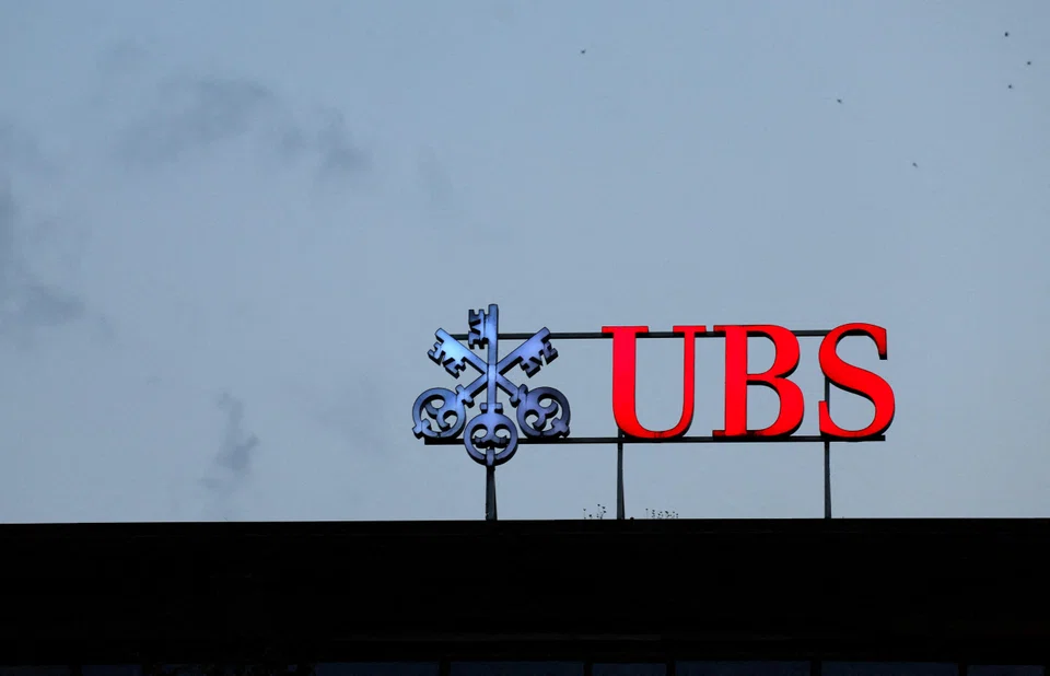 UBS is set to eliminate a few hundred roles that include relationship managers in Hong Kong and Singapore, the majority within teams newly acquired from Credit Suisse.