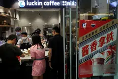 Starbucks, which once accounted for more than half of China’s coffee market, lost its crown as the biggest chain last year to local rival Luckin.