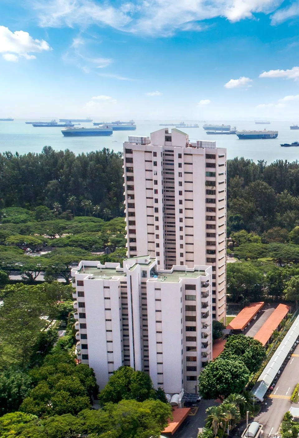 Meyer Park overlooks a two-storey landed housing estate with a sweeping sea view and is well-connected to several expressways, including the Marina Coastal Expressway.