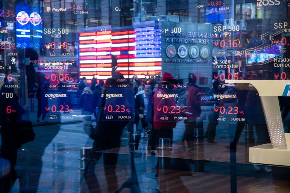 It is unprecedented to see over 10 nearly identical funds all begin at once. 