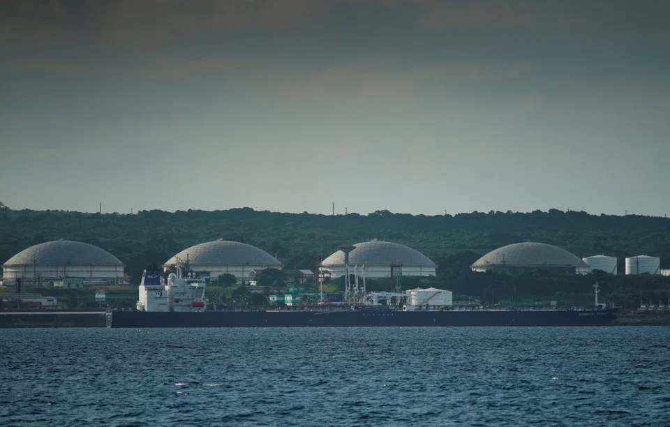 A roundup of the week’s tanker and dry bulk market (Dec 16, 2022).