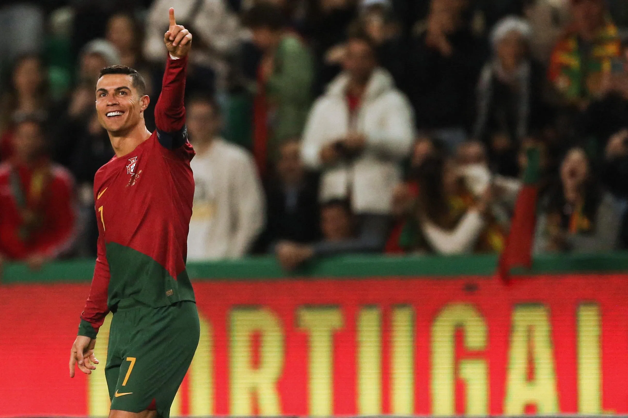 Cristiano Ronaldo breaks alltime men’s international caps record