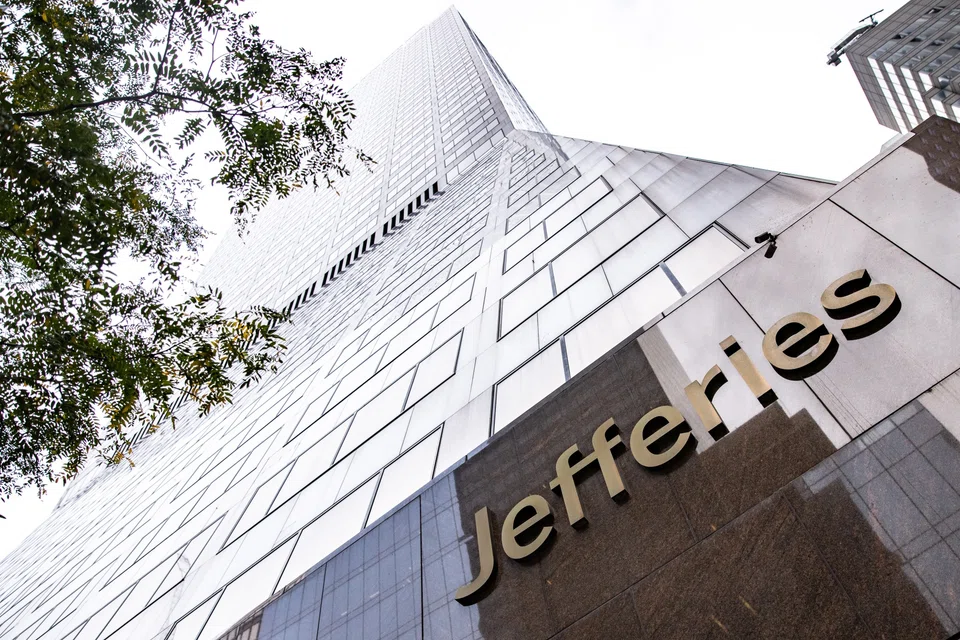 Revenue from Jefferies’ equities trading business in the quarter declined 13.7 per cent from a year ago. 