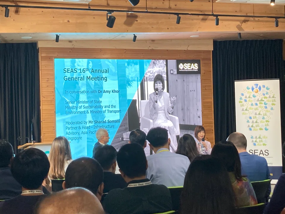 Dr Amy Khor, Senior Minister of State for the Ministry of Sustainability, stressed the need for the private sector’s involvement in researching urban solutions, such as cost-efficient cooling and ventilation and smart-energy management strategies.  