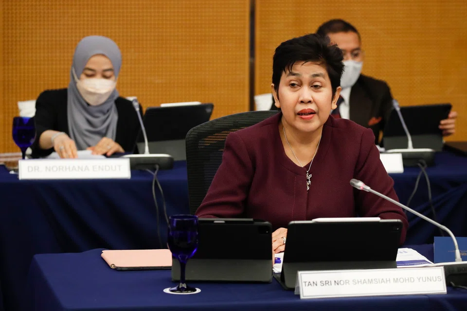 Malaysia's central bank governor Nor Shamsiah Mohd Yunus said the economic improvement also reflects the recovery in the job market, with unemployment rate declined to 4.1 per cent in first quarter this year.