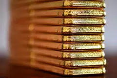 Gold dealers in India are being forced to offer steeper discounts as a jump in domestic prices slowed demand ahead of a key festival.