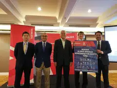 From left: Atsushi Ichii, managing director of Nomura Islamic Asset Management; Ibrahim Sani, the moderator of the panel discussion, Wong Siew Hai, president of Malaysia Semiconductor Industry Association; Takeshi Kawamoto, senior equity analyst of Nomura Asset Management UK; and Leslie Yap, managing director and country manager, Nomura Asset Management Malaysia, at the launch of the Nomura Global Shariah Semiconductor Equity Fund.