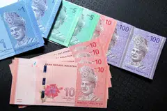 Analysts say the changing sentiment in local markets and recent developments surrounding domestic issues have led to outflows of foreign funds, which have caused the ringgit to weaken further.