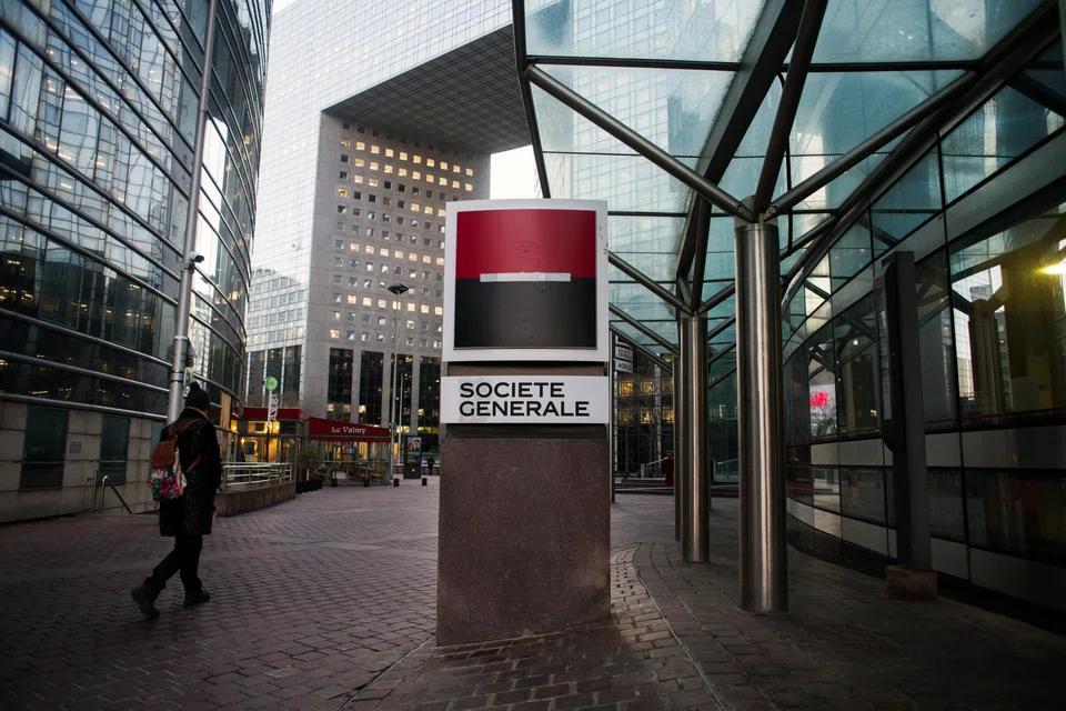 The potential sale of the German business comes as Barclays, the UK lender, is also seeking for a buyer for its German consumer-finance business