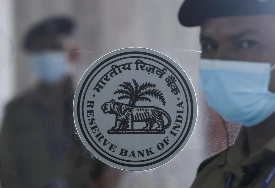In a statement, the RBI linked the widening deficit to the increase of “the merchandise trade deficit to US$83.5 billion from US$63.0 billion in Q1 2022/23 and an increase in net outgo under investment income”.