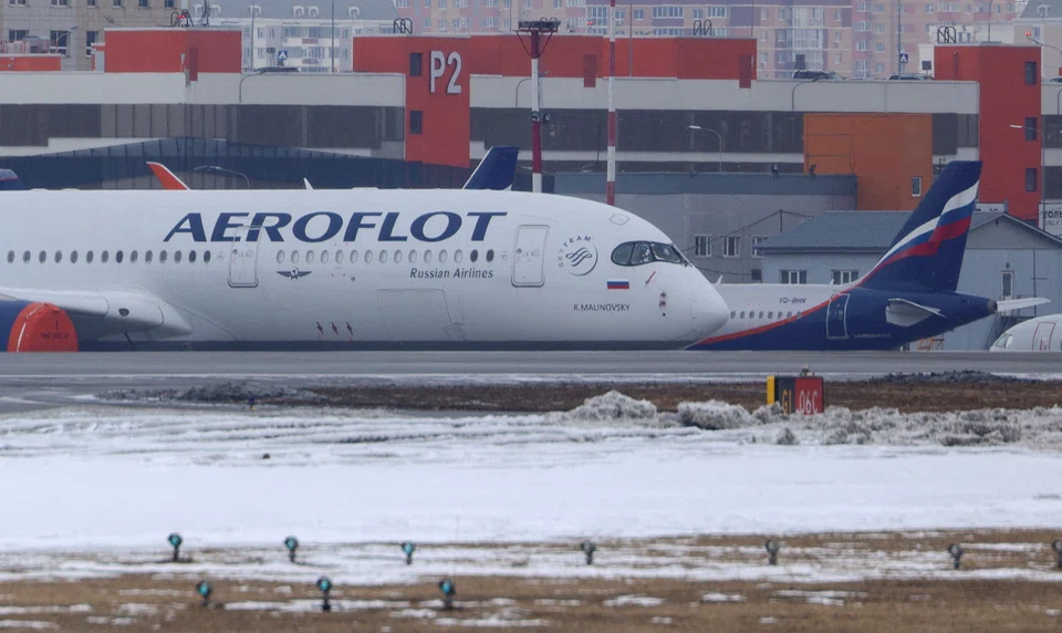 Under heavy pressure from Western sanctions and airspace bans, Russian state flagship airline Aeroflot plans to raise up to 185.2 billion roubles (S$4.1 billion) in an emergency share issue, the company said on Tuesday. 