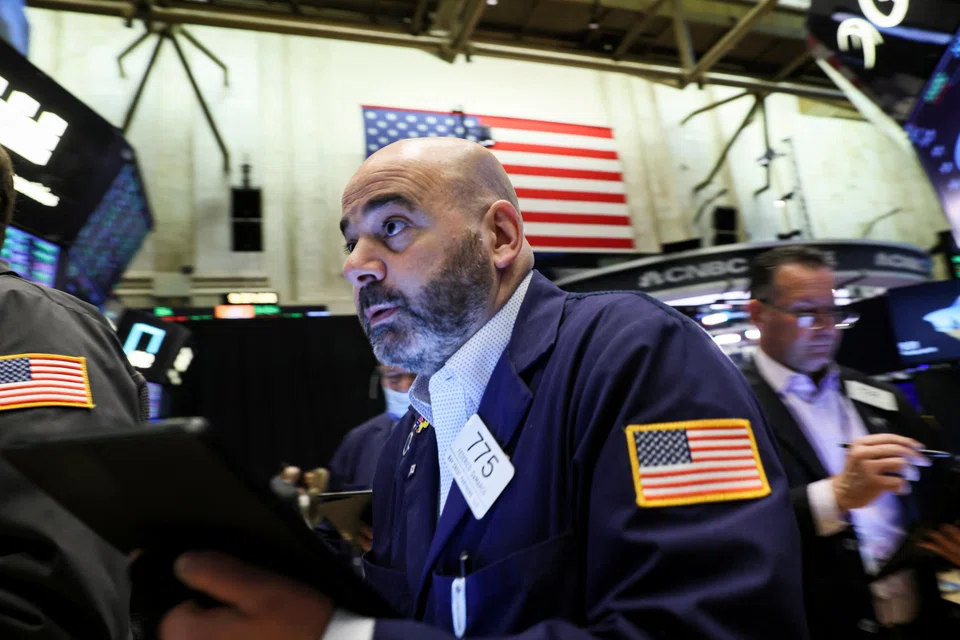 Major US indices finished higher on Thursday, recouping losses suffered earlier in the week despite data showing the economy shrank in the first quarter. 