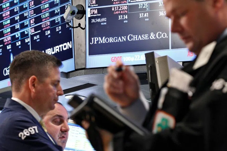 The combination of higher inflation and higher rates has caught up with bank stocks, now on course for their worst monthly performance in more than 2 years. 