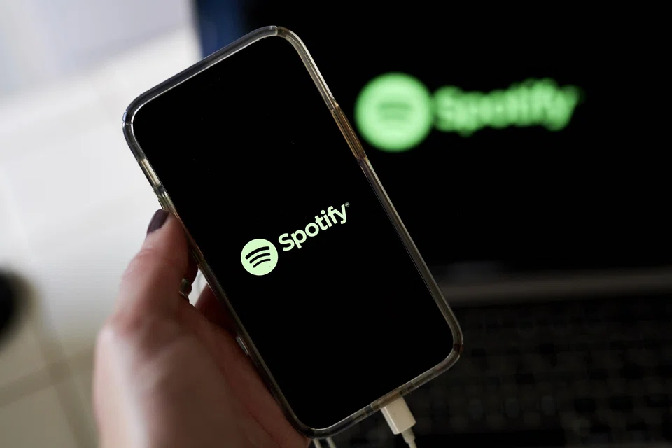 Spotify Technology will slow hiring growth by 25 per cent, the latest sign of how fears of a recession are weighing on the economy. 