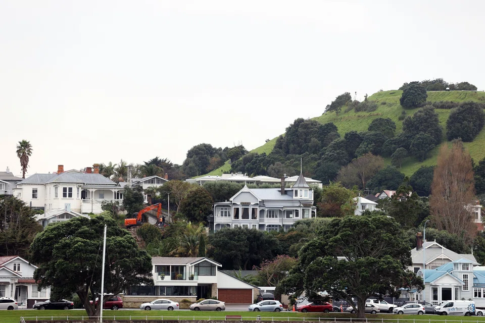 Kiwis tend to fix their mortgage rates for less than three years, unlike in the US where 30-year terms are the norm, making the market particularly sensitive to rate changes. 