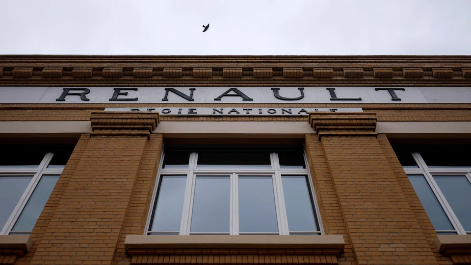 The move is part of Renault’s efforts to secure crucial components and seize control of the value chain of its future unit Ampere, dedicated to electric vehicles and software which it plans to list on the stock market by the end of the year.