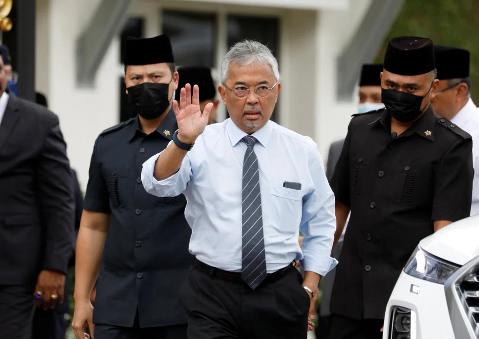 Sultan Abdullah Ahmad Shah is in the spotlight as he considers who will be the next prime minister, after both Anwar and Muhyiddin missed his Tuesday afternoon deadline to put together an alliance.